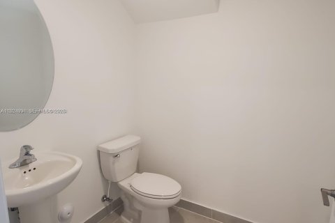 Adosado en venta en Homestead, Florida, 3 dormitorios, 157.47 m2 № 1986641 - foto 5