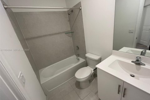 Adosado en venta en Homestead, Florida, 3 dormitorios, 157.47 m2 № 1986641 - foto 20