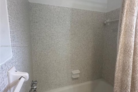 Condominio en alquiler en Aventura, Florida, 1 dormitorio № 1965093 - foto 11