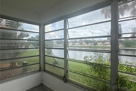 Condominio en alquiler en Aventura, Florida, 1 dormitorio № 1965093 - foto 5