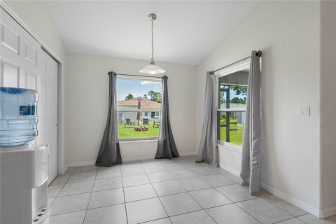 House in Palm Coast, Florida 4 bedrooms, 205.13 sq.m. № 1858371 - photo 17