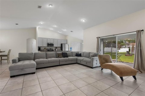 House in Palm Coast, Florida 4 bedrooms, 205.13 sq.m. № 1858371 - photo 7