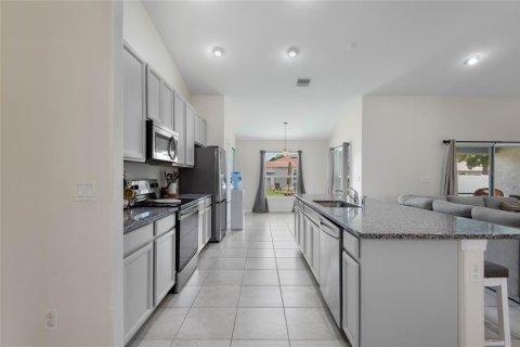 House in Palm Coast, Florida 4 bedrooms, 205.13 sq.m. № 1858371 - photo 13