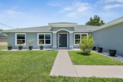 House in Palm Coast, Florida 4 bedrooms, 205.13 sq.m. № 1858371 - photo 1