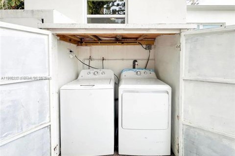 Снять в аренду виллу или дом в Майами, Флорида 3 спальни, 156.82м2, № 2046376 - фото 14