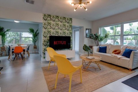 Снять в аренду виллу или дом в Майами, Флорида 3 спальни, 156.82м2, № 2046376 - фото 4