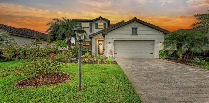 House in Bradenton, Florida 4 bedrooms, 236.53 sq.m. № 1902711