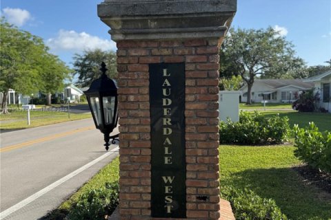 Casa en venta en Plantation, Florida, 2 dormitorios, 120.77 m2 № 1894248 - foto 1