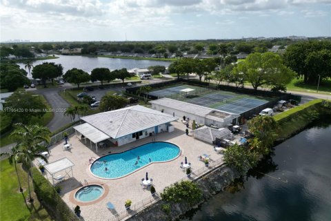 Casa en venta en Plantation, Florida, 2 dormitorios, 120.77 m2 № 1894248 - foto 20