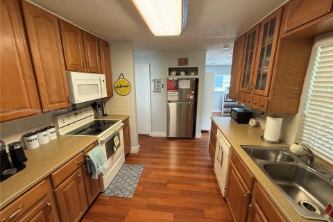 Casa en venta en Plantation, Florida, 2 dormitorios, 120.77 m2 № 1894248 - foto 9