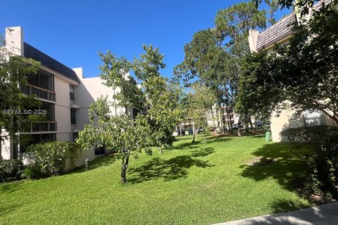 Copropriété à louer à Coral Springs, Floride: 2 chambres, 99.22 m2 № 2276811 - photo 25