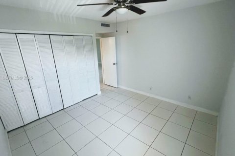 Copropriété à louer à Coral Springs, Floride: 2 chambres, 99.22 m2 № 2276811 - photo 14