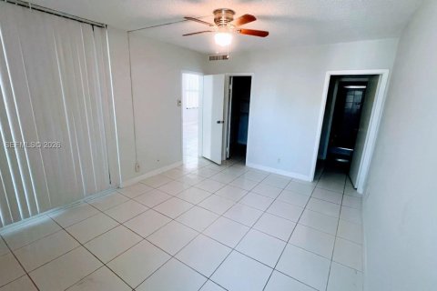 Copropriété à louer à Coral Springs, Floride: 2 chambres, 99.22 m2 № 2276811 - photo 22