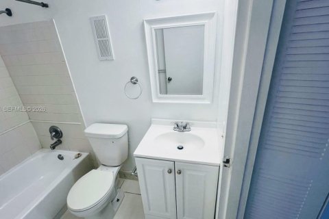 Copropriété à louer à Coral Springs, Floride: 2 chambres, 99.22 m2 № 2276811 - photo 11