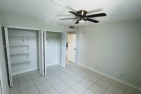Copropriété à louer à Coral Springs, Floride: 2 chambres, 99.22 m2 № 2276811 - photo 17