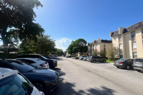 Copropriété à louer à Coral Springs, Floride: 2 chambres, 99.22 m2 № 2276811 - photo 28