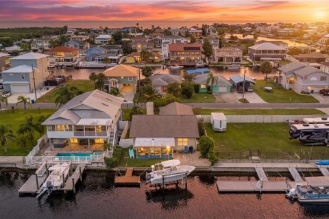 Villa ou maison à Hernando Beach, Floride 2 chambres, 128.95 m2 № 2391347