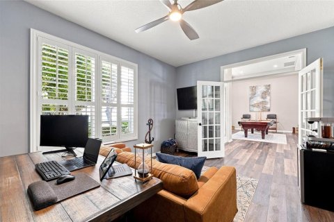 House in Tampa, Florida 4 bedrooms, 327.02 sq.m. № 2306145 - photo 16