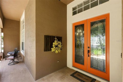 House in Tampa, Florida 4 bedrooms, 327.02 sq.m. № 2306145 - photo 8