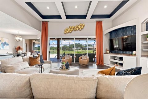 House in Tampa, Florida 4 bedrooms, 327.02 sq.m. № 2306145 - photo 26