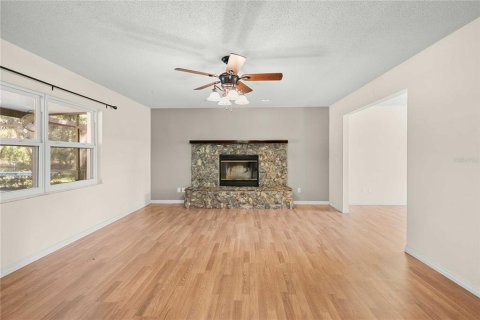 House in Zephyrhills, Florida 3 bedrooms, 179.86 sq.m. № 2431159 - photo 30