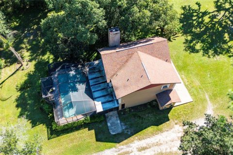 House in Zephyrhills, Florida 3 bedrooms, 179.86 sq.m. № 2431159 - photo 5
