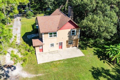 House in Zephyrhills, Florida 3 bedrooms, 179.86 sq.m. № 2431159 - photo 6
