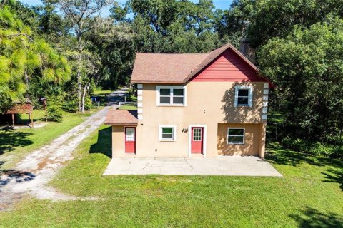 House in Zephyrhills, Florida 3 bedrooms, 179.86 sq.m. № 2431159 - photo 7