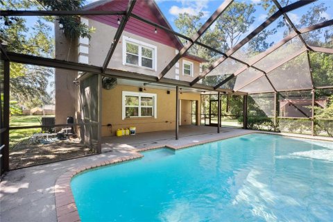 House in Zephyrhills, Florida 3 bedrooms, 179.86 sq.m. № 2431159 - photo 28