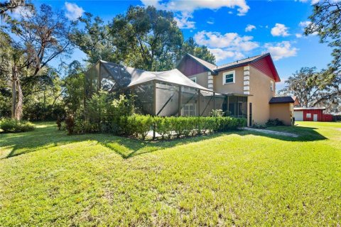 House in Zephyrhills, Florida 3 bedrooms, 179.86 sq.m. № 2431159 - photo 3