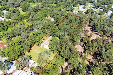 House in Zephyrhills, Florida 3 bedrooms, 179.86 sq.m. № 2431159 - photo 16