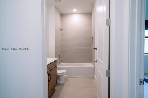 Снять в аренду виллу или дом в Хомстед, Флорида 4 спальни, 235.32м2, № 1963229 - фото 16