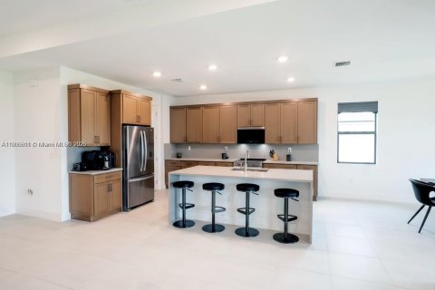 Снять в аренду виллу или дом в Хомстед, Флорида 4 спальни, 235.32м2, № 1963229 - фото 6