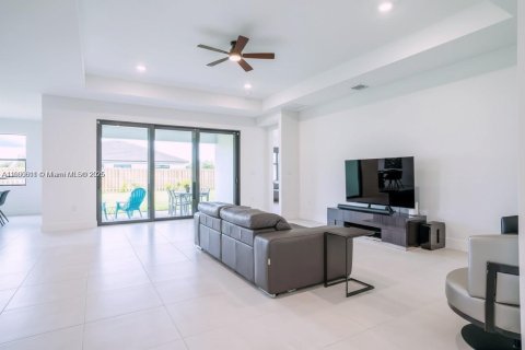 Снять в аренду виллу или дом в Хомстед, Флорида 4 спальни, 235.32м2, № 1963229 - фото 10