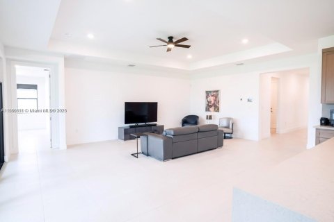 Снять в аренду виллу или дом в Хомстед, Флорида 4 спальни, 235.32м2, № 1963229 - фото 9