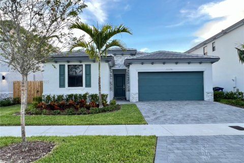 House in Miami, Florida 4 bedrooms, 176.14 sq.m. № 1802675 - photo 1