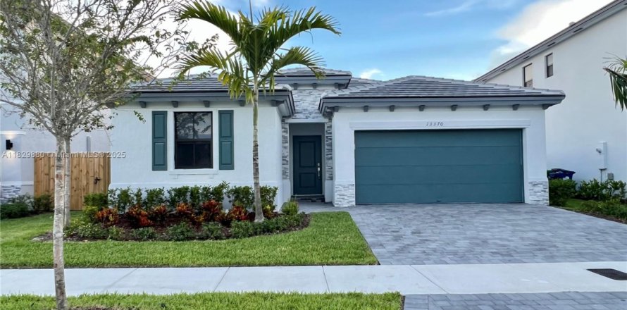 House in Miami, Florida 4 bedrooms, 176.14 sq.m. № 1802675