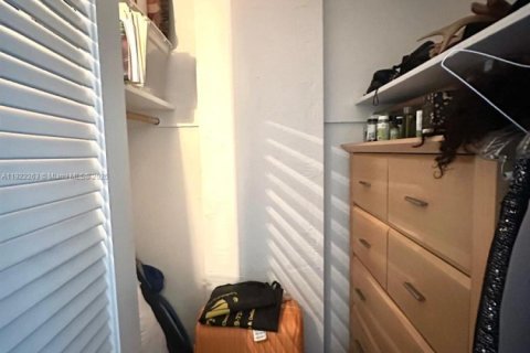 Condominio en venta en Sunny Isles Beach, Florida, 1 dormitorio, 92.9 m2 № 1976163 - foto 14