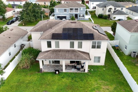 Casa en venta en Kissimmee, Florida, 4 dormitorios, 248.89 m2 № 1932173 - foto 27