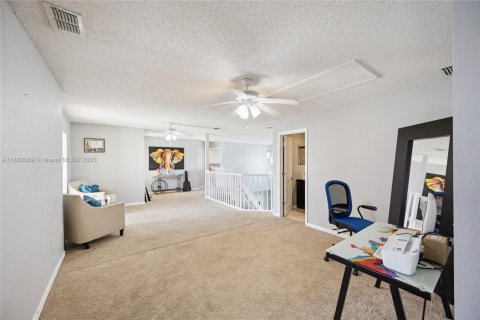 Casa en venta en Kissimmee, Florida, 4 dormitorios, 248.89 m2 № 1932173 - foto 5