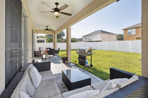 Casa en venta en Kissimmee, Florida, 4 dormitorios, 248.89 m2 № 1932173 - foto 30