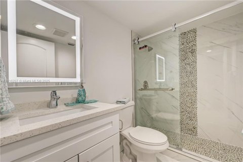 Condo in Coconut Creek, Florida, 2 bedrooms  № 1770488 - photo 12