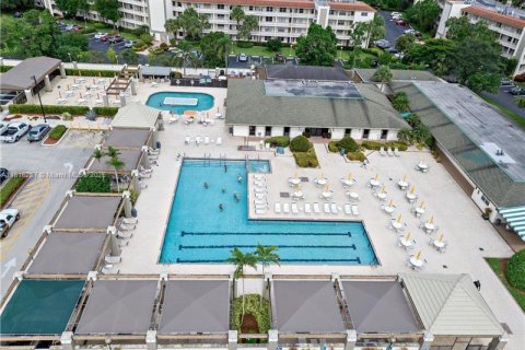 Condo in Coconut Creek, Florida, 2 bedrooms  № 1770488 - photo 19