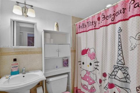 Condominio en venta en Miami, Florida, 2 dormitorios, 103.12 m2 № 2030464 - foto 14