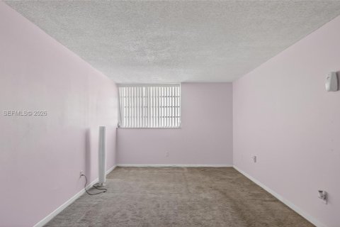 Condominio en venta en Miami, Florida, 2 dormitorios, 103.12 m2 № 2030464 - foto 16