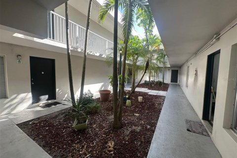 Condo in Fort Myers, Florida, 2 bedrooms  № 1580871 - photo 18