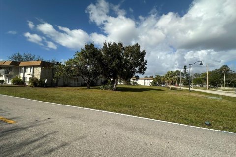 Condo in Fort Myers, Florida, 2 bedrooms  № 1580871 - photo 12