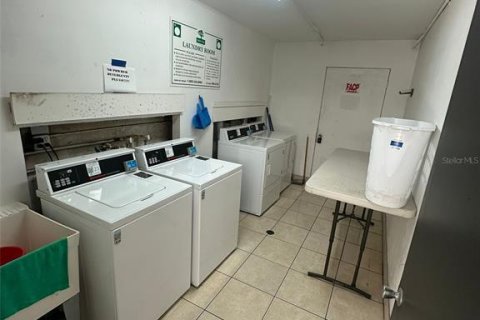 Condo in Fort Myers, Florida, 2 bedrooms  № 1580871 - photo 30