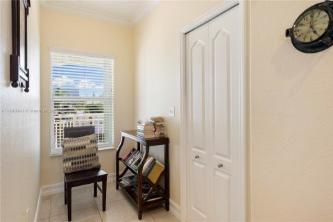 House in Tavernier, Florida 5 bedrooms, 325.07 sq.m. № 1944377 - photo 24