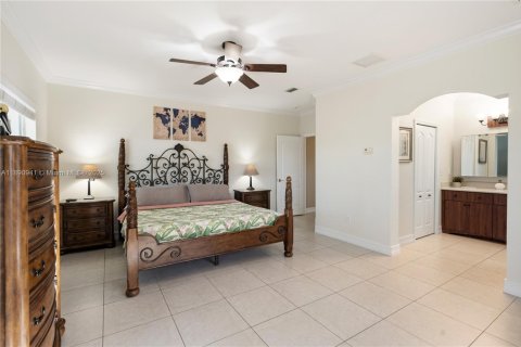 House in Tavernier, Florida 5 bedrooms, 325.07 sq.m. № 1944377 - photo 26